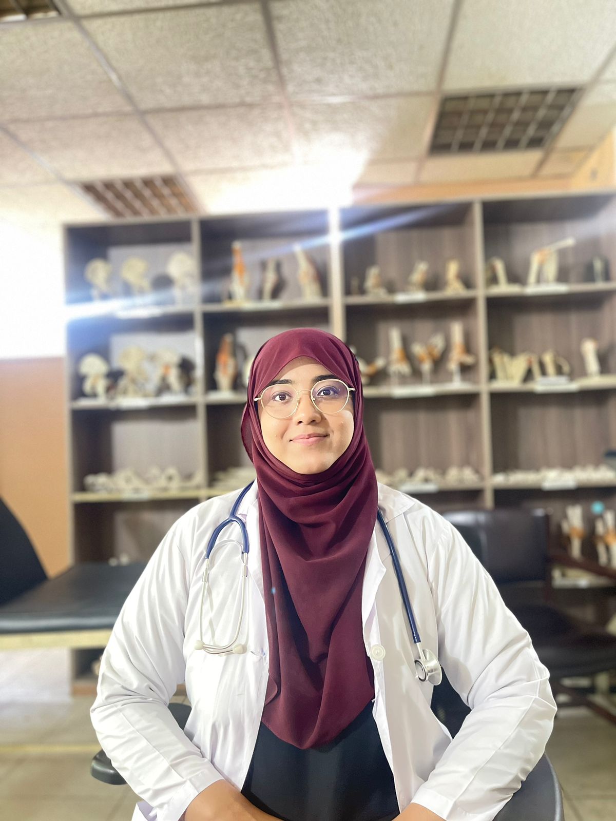 Dr Mobeen